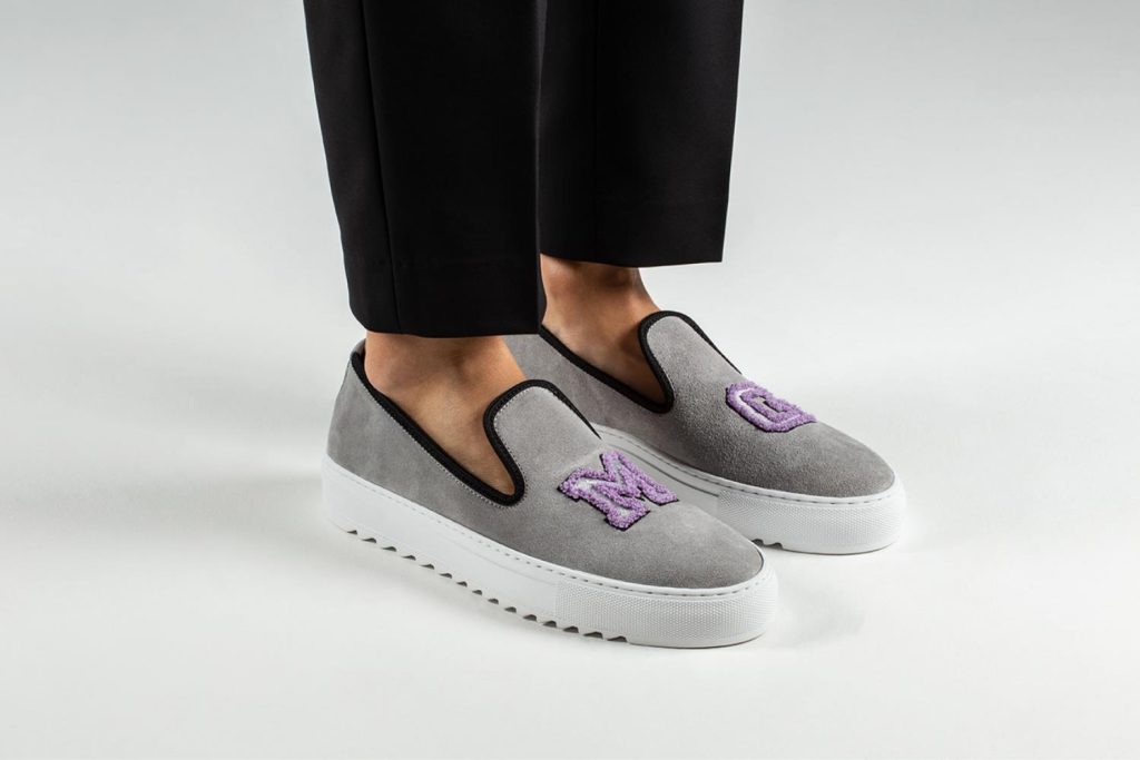 Mason Garments sneakers klaar voor het schoonmaken in de wasmachine met beschermende kussensloop